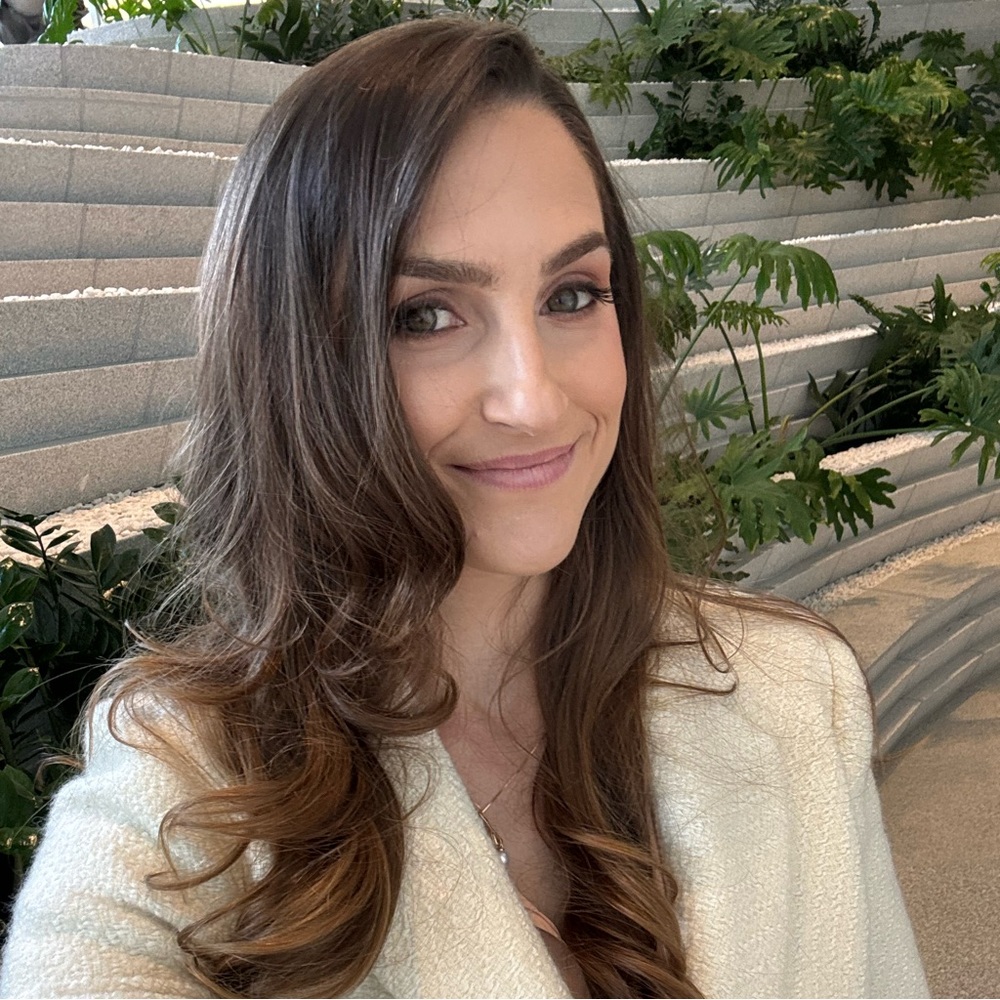 Meet your Posher, Elissa joy